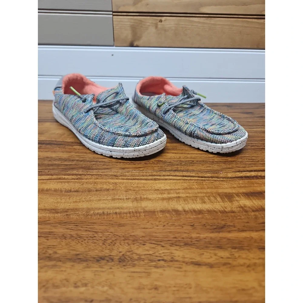 Hey Dude Wendy Sox Women's Size US 5 Slip On Shoes Peacock Pink Youth Girl